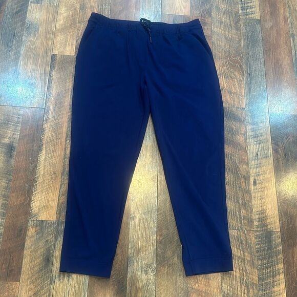 Lululemon pants 10 (3200) - Picture 1 of 5